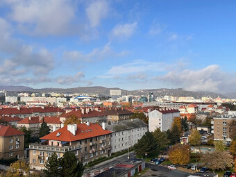 Predaj 3 izb byt v KE - Južná trieda, pôvodný stav, loggia - 2