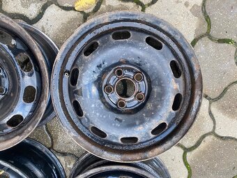 Predám plechové disky 5x100 R15 4ks do vw Audi - 2