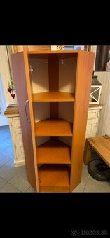 Rohová policová skriňa - 2
