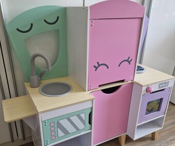 KidKraft Detská drevená kuchynka LIL' FRIENDS - 2