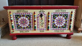 Maľovaná, ľudová truhlica. Rezervované. - 2
