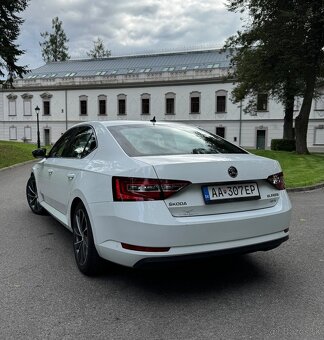 ŠKODA SUPERB 2.0 TDi 4x4 Laurin & Klement - 2