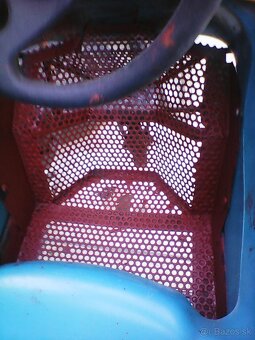 AUTÍČKA A INÉ SÉRIA AUTÍČKA A AUTOBUSY - 2