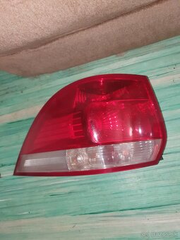 Zadne svetla Vw golf 5 variant - 2