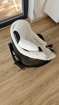 Predam autosedacku Britax Romer - 2
