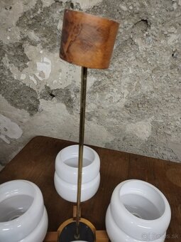 Drevené zábradlie, luster - 2