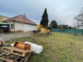 Znížená cenaPredám rodinný dom v obci Dvory nad Žitavou - 2