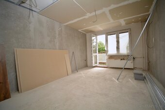 REZERVOVANÉ Na predaj 2izb byt s balkónom - 2
