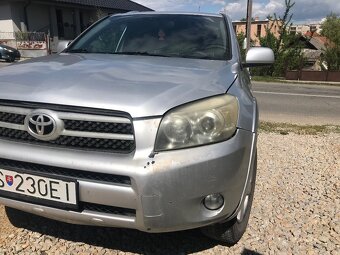 Toyota RAV4 - 2