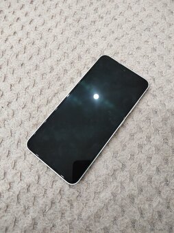 Samsung Galaxy S24 - 2