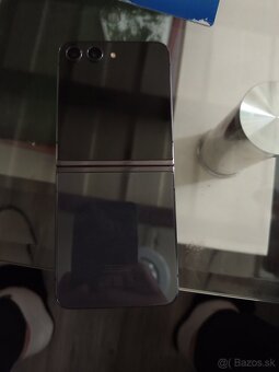 Samsung z flip5 - 2