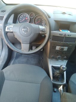 Opel Astra - 2