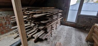Stavebné rezivo , dosky , suché. - 2