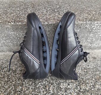 Dámske športové topánky SCHOLL č.38 - 2