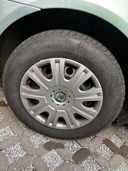 Predám tento set zimných pneu 195/65 r15 - 2