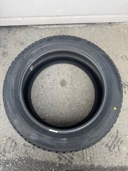 Pirelli 215/55 R17 - 2