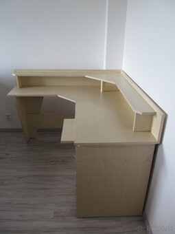 Rohový stôl k PC - 2