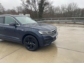 Volkswagen Touareg 3.0 V6 TDI 286k R-Line 4Motion Tiptronic - 2