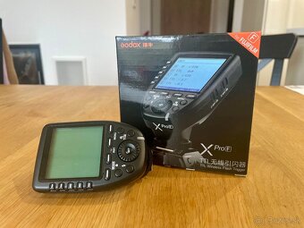 Godox XPro F odpaľovač (riadiaca jednotka) - 2