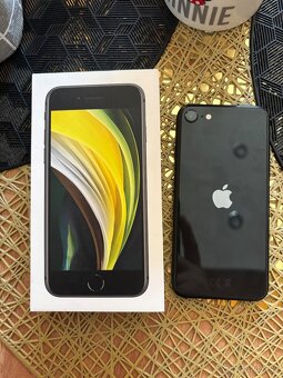 iPhone SE 2020 - 2