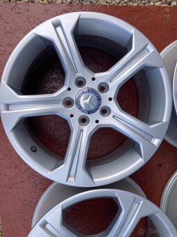 Mercedes A2044010004 - 2