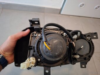 Predám predné svetlo Vw Golf mk3. - 2