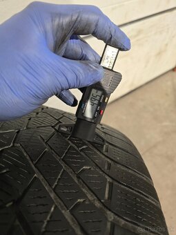 Zimné Pneu Pirelli 315/35 R22 - 2
