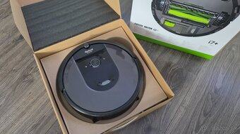 Predám robotický vysávač iRobot Roomba i7+ (i7558) - 2