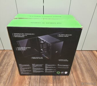 Razer Tomahawk ATX - 2