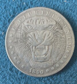 One dollar 1890 E PLUBIRUS UNUM - 2