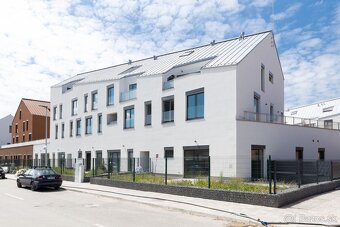 REZERVOVANÝ - MIKELSSEN - Na predaj priestranný 3 izbový byt - 2