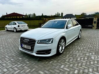 Audi S8, model 2015, zakázková výbava - 2