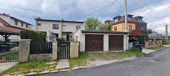 PREDAJ 5IZB. RODINNÉHO DOMU ŽILINA-DVOJGARÁŽ, 402m2 POZEMOK - 2