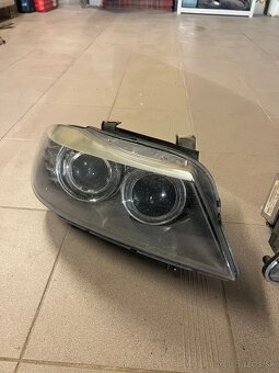 Svetlá Bmw E90 Lci bixenon - 2