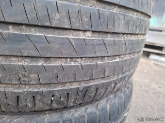 Barum Bravuris 3  Letné  215/55 r17  Rok 48/15  Dezén 4,5mm - 2