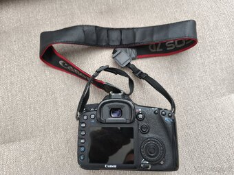 Canon 7D + Sigma DC 18-200 - 2