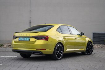 aj NA SPLÁTKY Škoda Superb 1.4 PHEV hybrid - 2