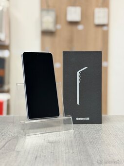 Samsung Galaxy S25 128GB Icyblue - 2