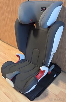 Predam detsku autosedacku Britax Römer KIDFIX II XP - 2
