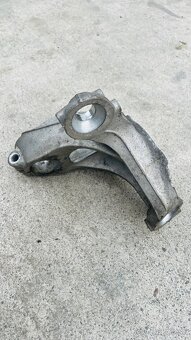 Predám pravú prednú otoč na Mercedes - 2