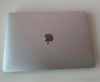 Apple macbook M1, 8 GB ram, 256GB SSD - 2