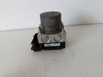 rj abs toyota auris 0265800986 80€ - 2