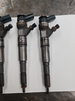 7789661 BMW vstrekovače 2.0, 3.0 D - 2