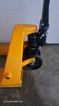 Paletovy vozik 2500kg - 2