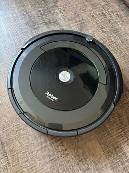Robotický vysávač iRobot Roomba 696 Wifi - 2
