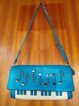 Kabelka klavír - 2