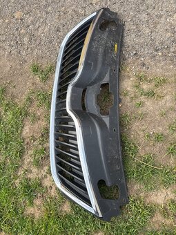 Maska GRILL Škoda Rapid - 2