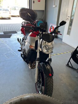 Suzuki gsr 600 - 2