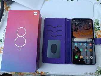 MI 8 - 2