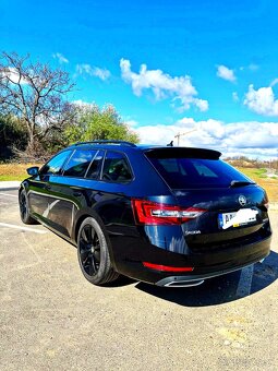 Škoda Superb sportline 2.0 tdi dsg automat - 2